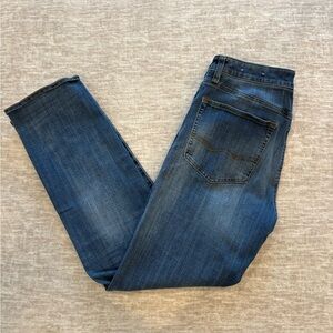 Men’s American Eagle Flex Jeans. Medium wash. Size 34x34.